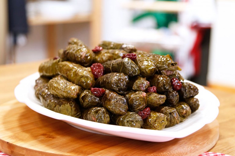 VİŞNELİ YAPRAK SARMA