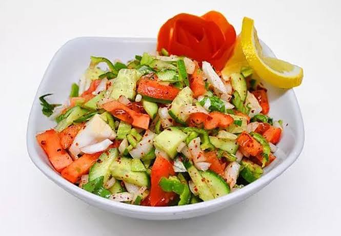 ÇOBAN SALATA