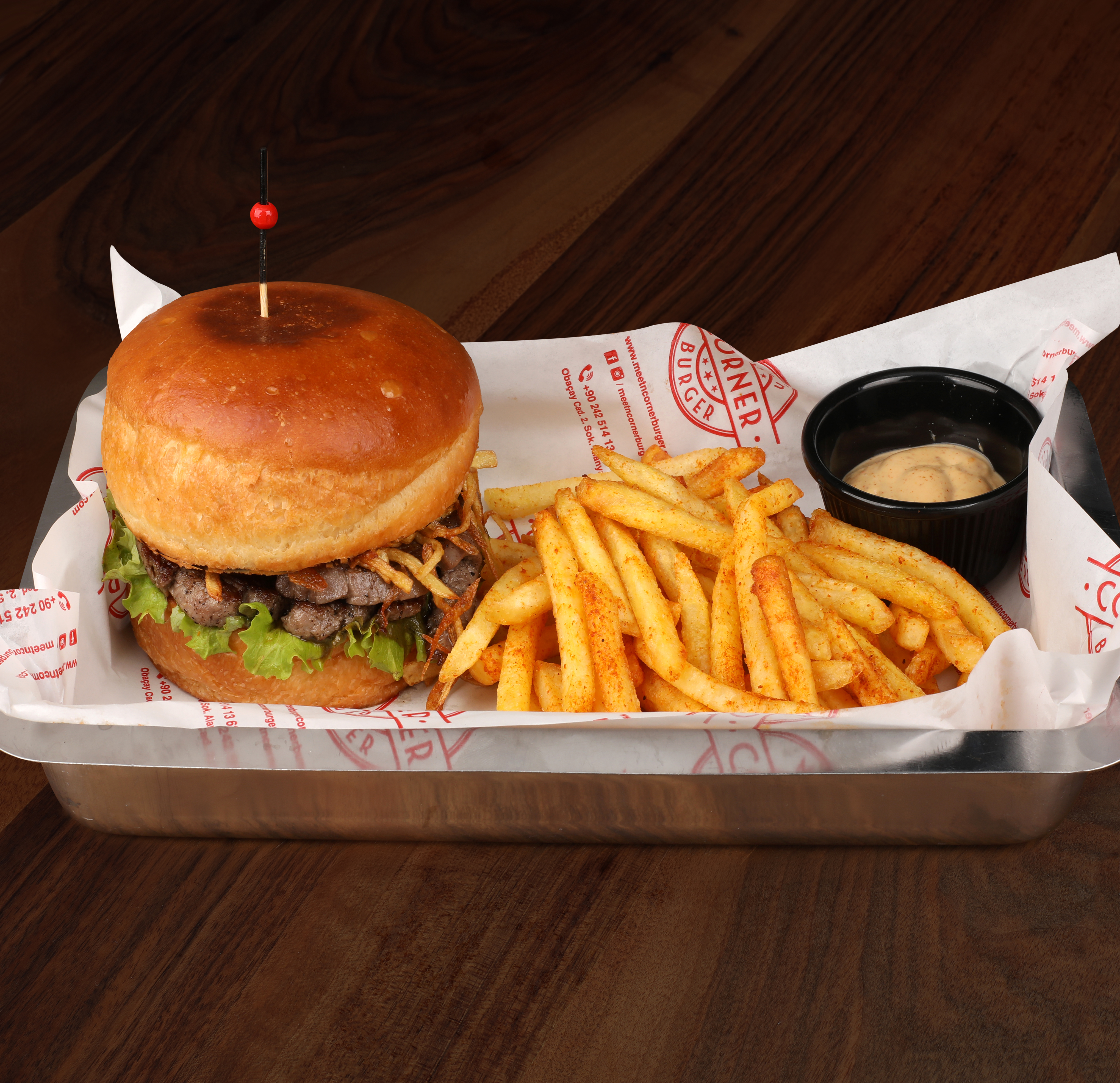 CORNER BURGER WORLD TOUR OF MEET'N